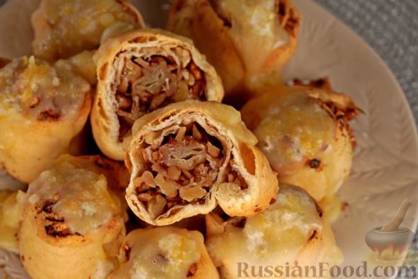 Слоёные рулетики с ореховой начинкой и лимонным сиропом