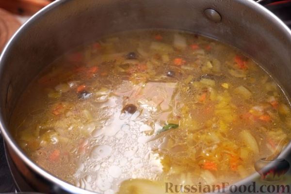 Куриный суп с яичной паутинкой